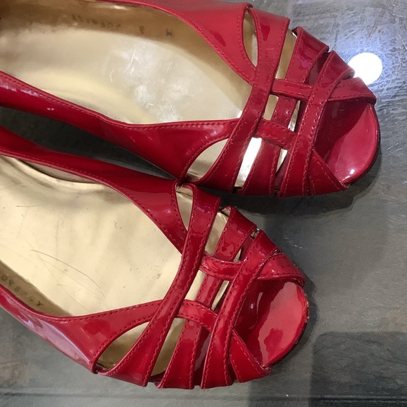 STUART WEITZMAN Quasar Patent Leather Pump - Picture 5 of 13